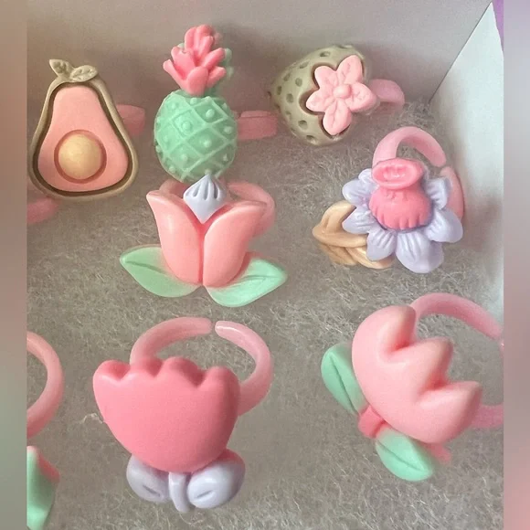 NEW THINK GRANDKIDS! 14 rings in lavender box - Picture 5 of 8